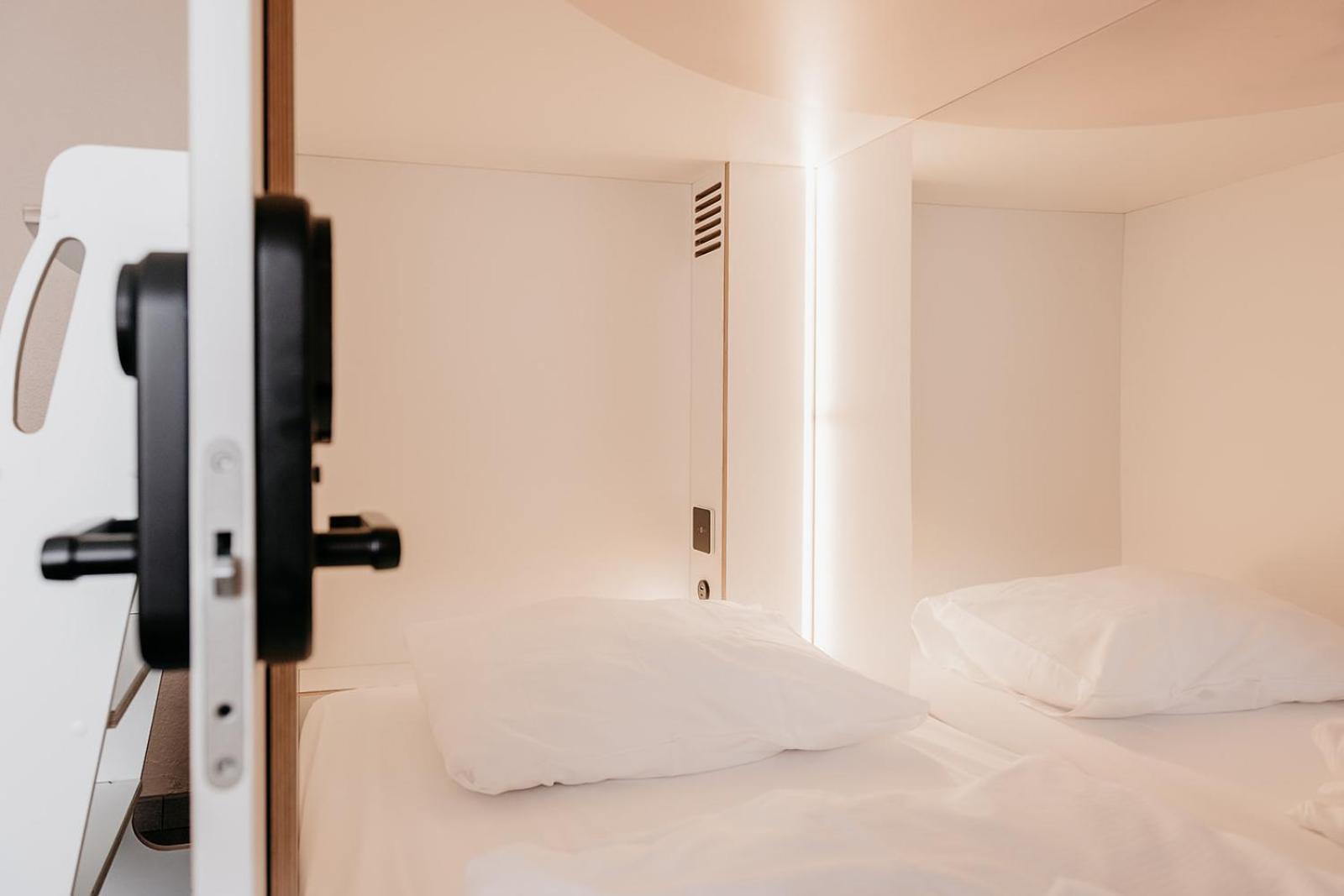 Hostel By Hyve Bazel Buitenkant foto